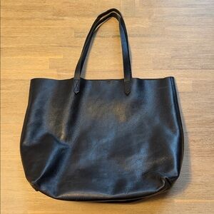 Madewell | Women’s Everyday Leather Tote | 15” h x 12” w x 6” d